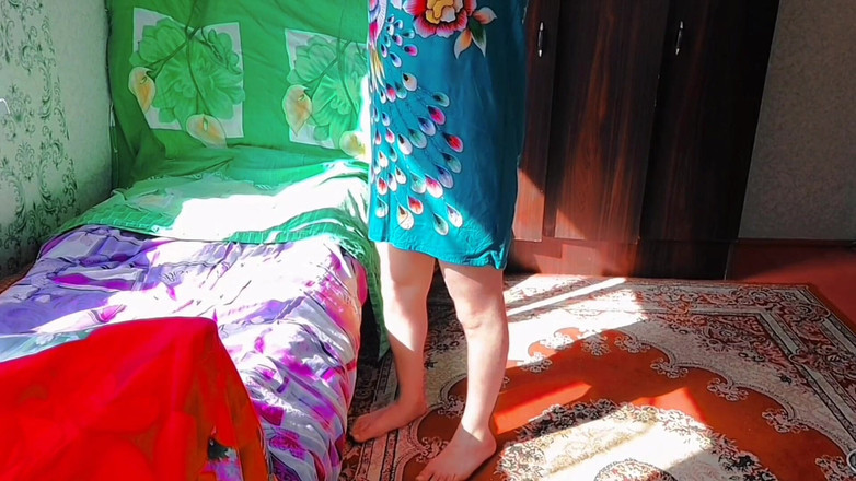 Kitty_Cross: Ateşli travesti bu gece muhteşem kıvrımlarla yavaşça azdırıyor