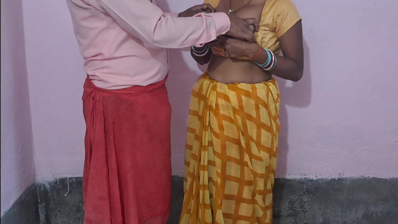 Trilokinath: Pakistani Girls