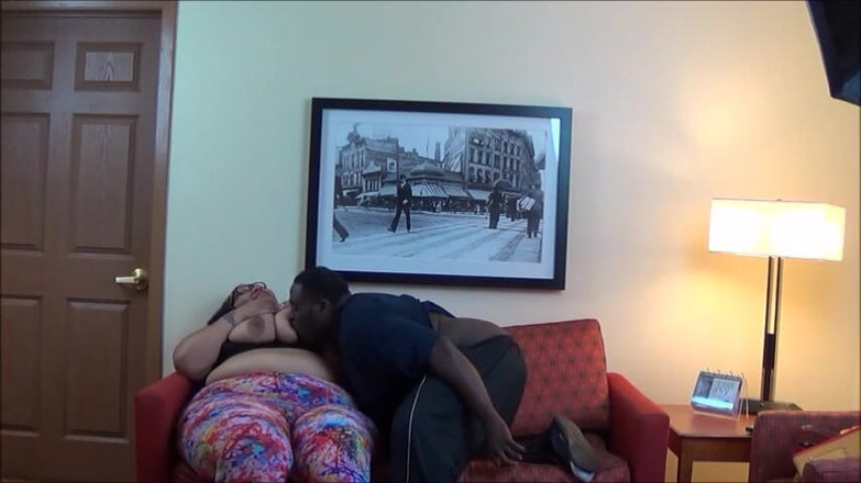 D starr entertainment: Клубника Красная, 1-я сцена