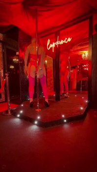 Stripperin Geht Den Ganzen Weg