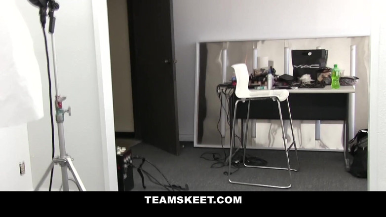Team Skeet: Real amateur teen pussy Veronica Radke