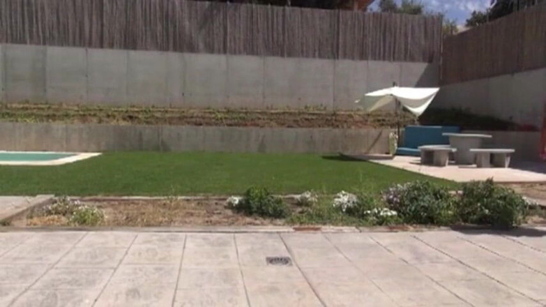 Krakenhot: Homemade video of a submissive housewife outdoor makes me blowjob...