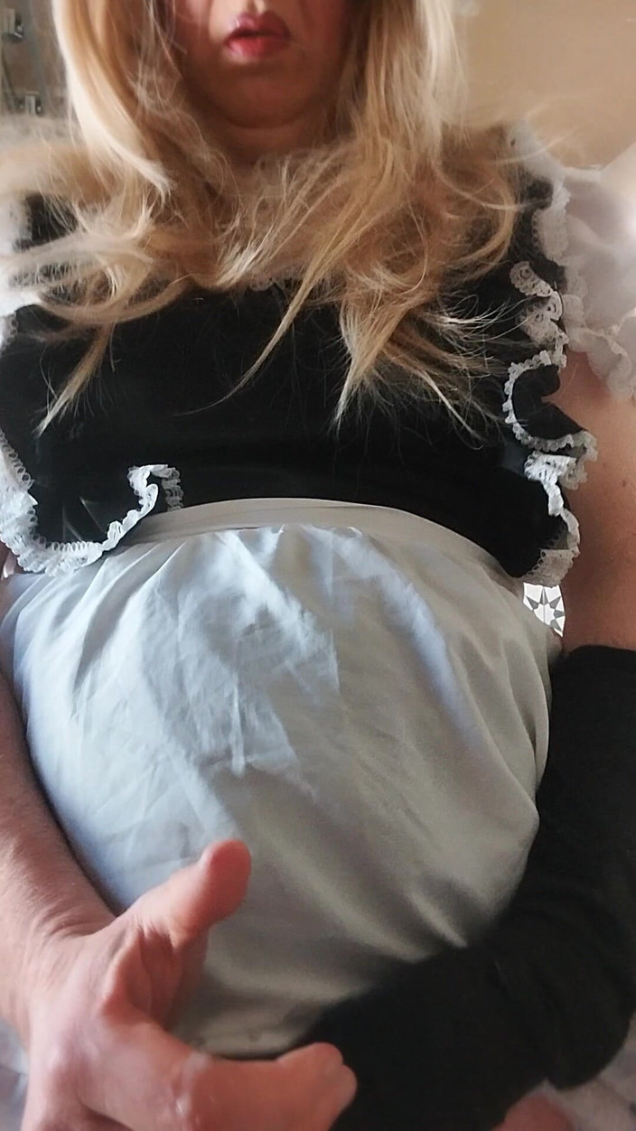 Cindy Belfast: Banci-pembantu nakal muncrat saat bertugas