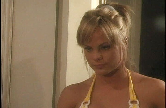 Perfect Porno: Două tinere cele mai bune prietene cu corpuri frumoase lingându-și...