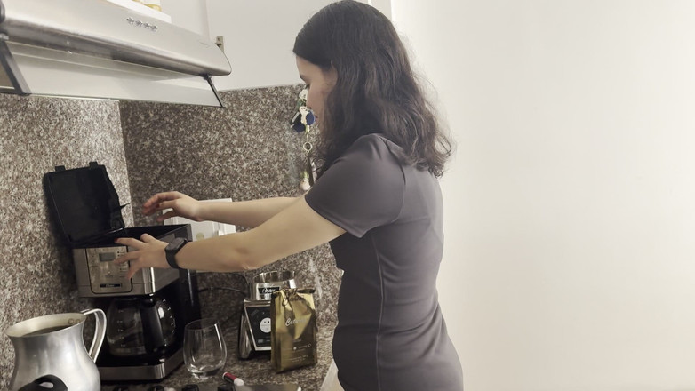 scarlettandc: 我的女主妇做我要求的事