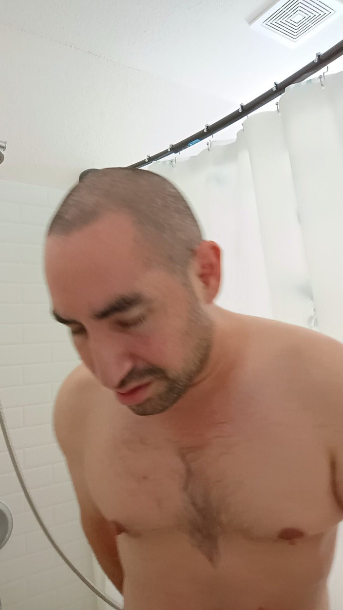 Brandon Lee: Douche Et Se Préparer...