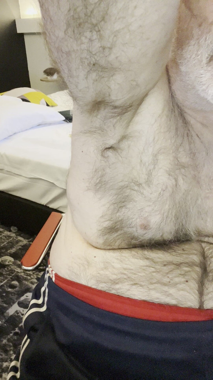 Coach Karl dude lodge: Le ascelle pelose di allenatore Karl