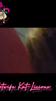 Kitty Kat-Licious hledá mléko od Bigsexydaddyd- kouření