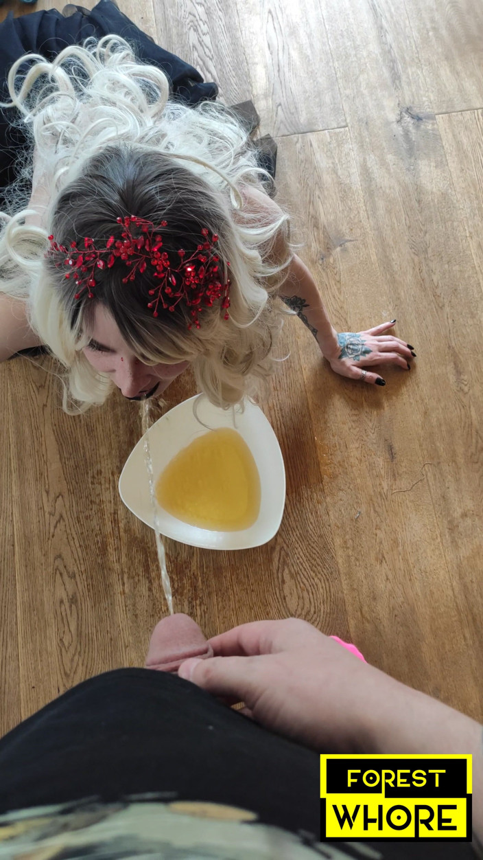 Forest-Whore: Piss Compilation: I've Been Going to the Toilet and Drinking...
