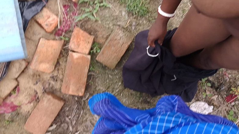 Nenika: 在房子后面叫嫂子并做爱