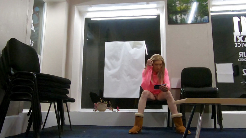 The Midnight Minx: タクシー乗り場はオナニー。