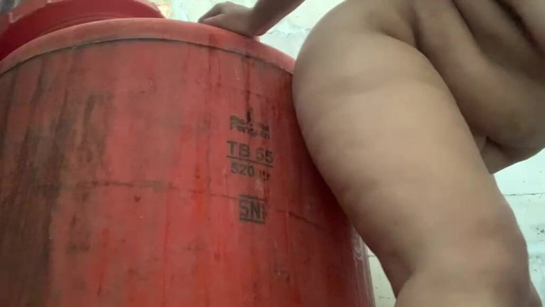 memekbinor: Lonely Woman Asks to Be Fucked by Jumbo Cock
