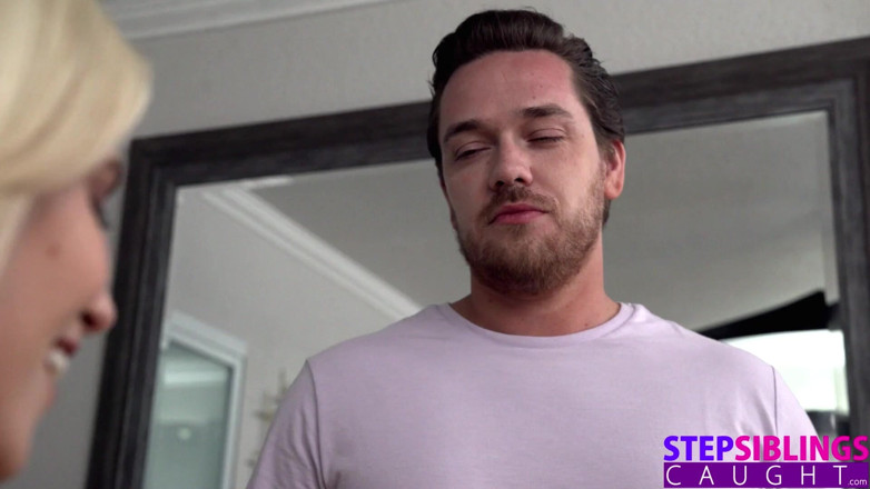 StepSiblings Caught: Step Sister Says Stick It in - S14:e4