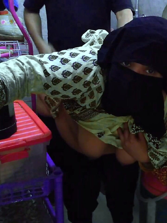 Aria Mia: Indyjska Desi BBW gospodyni domowa zarozumiałości w kuchni i sąsiada...