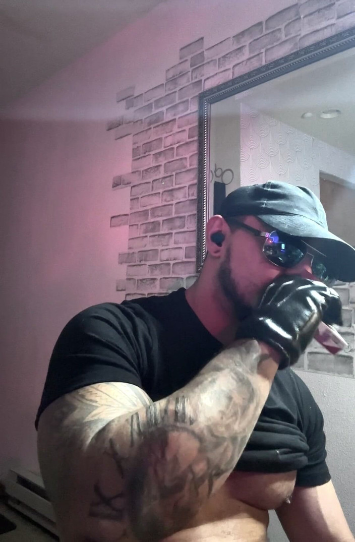 Reds and Muscles: Kontrola pokroku před dnem hrudníku