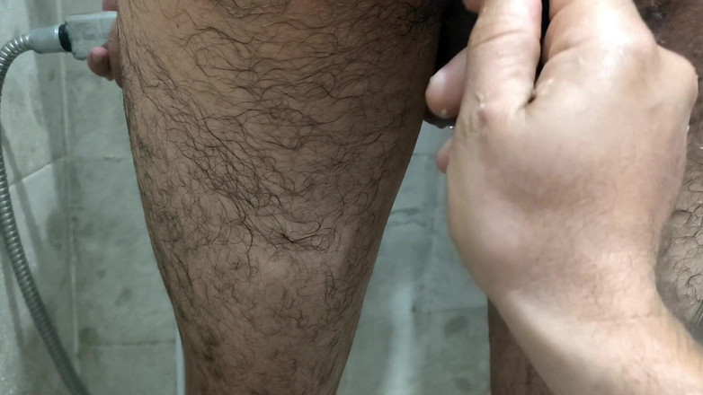 Aminaarab: सेक्स करने से पहले मेरे लड़के की गांड शॉवर में शेव करें