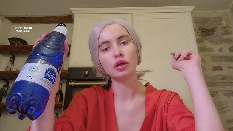 Faith Eros: 継母が瓶を吸う - 首フェチ、喉フェチ