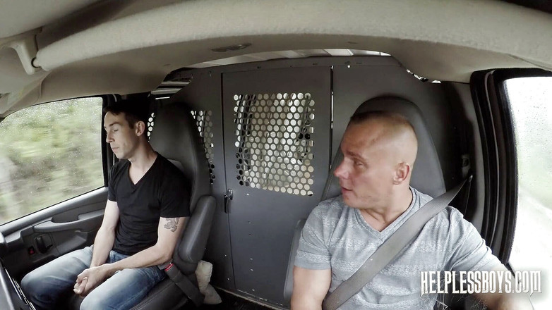 Helpless Boys: Bezsilni chłopcy - Tyler McDaniels - Dominacja w domu