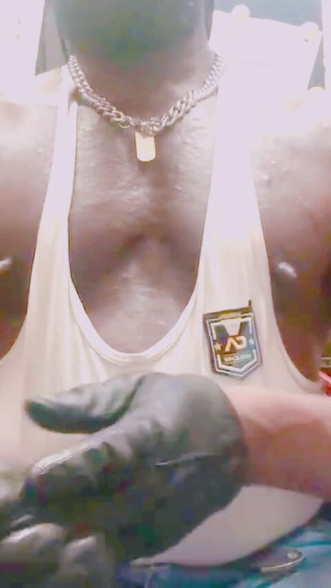 Black smoking muscle stepdad: Stivali Di Jeans Muscolosi Che Fumano Da Solo Titpig