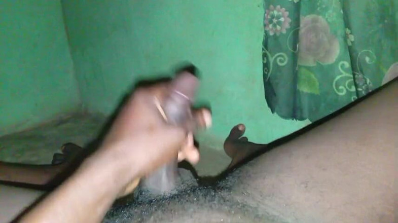 Africatrans: Tgirlの大きくて黒くて曲線的な巨大なペニス。