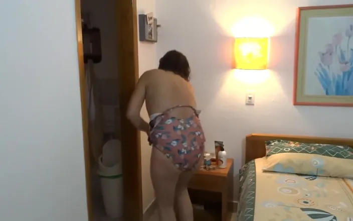 Ardientes69: I Come Back From the Beach and Find My Stepson...