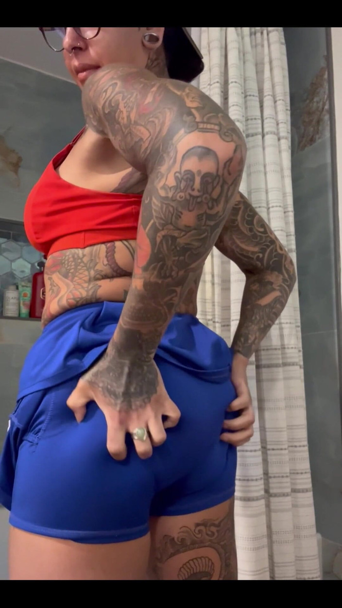 Celine Shore: Fora para a academia