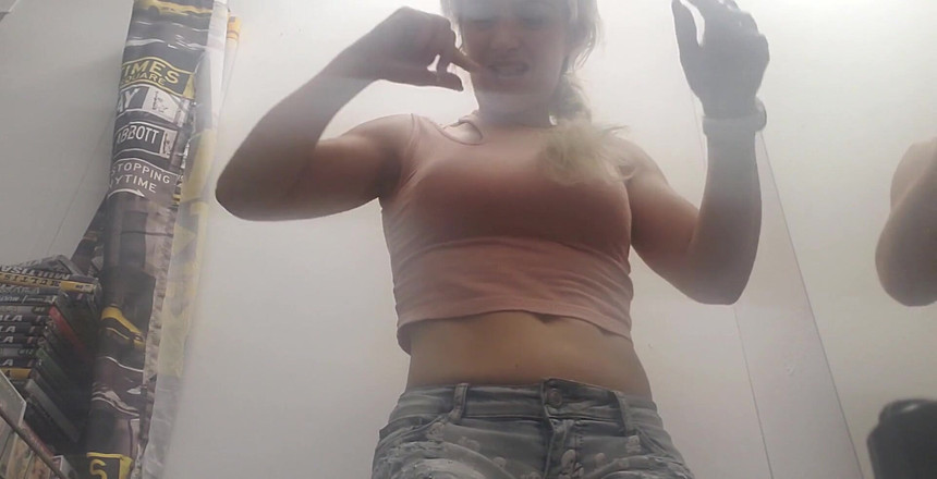 Mary Rider Pornstar: 月曜日は楽しみたい