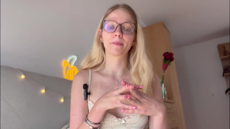 Goddess_Bella_Rae: Regardez ça avant de commencer avec femdom