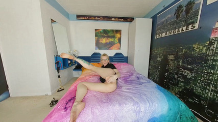 Jimmy Draws: Marina - consolador anal en solo