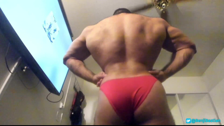 Benji Bastian: Oiled up Straight Bodybuilder Shows off Muscles and Huge Ass