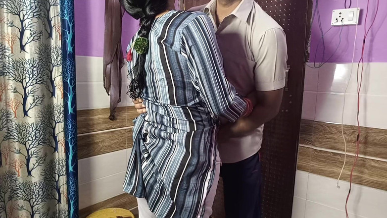 Pyaripooja22: Pacar ngajak pacarnya nyepong kontol dan ngentot memeknya habis-habisan.