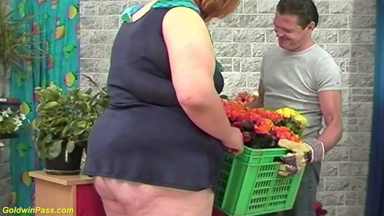 Goldwin pass: Big boob extreme fat BBW milf enjoys a wild fuck