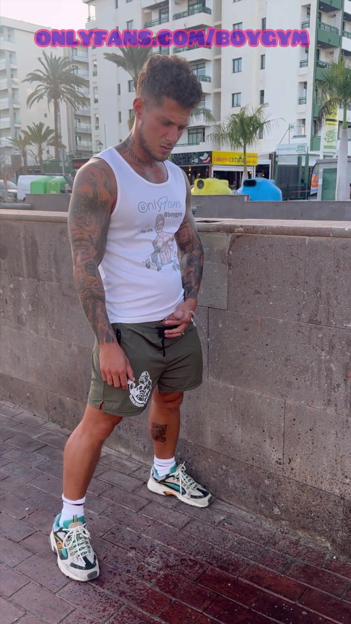 BoyGym: Piscio in strada, forse la gente mi scopre