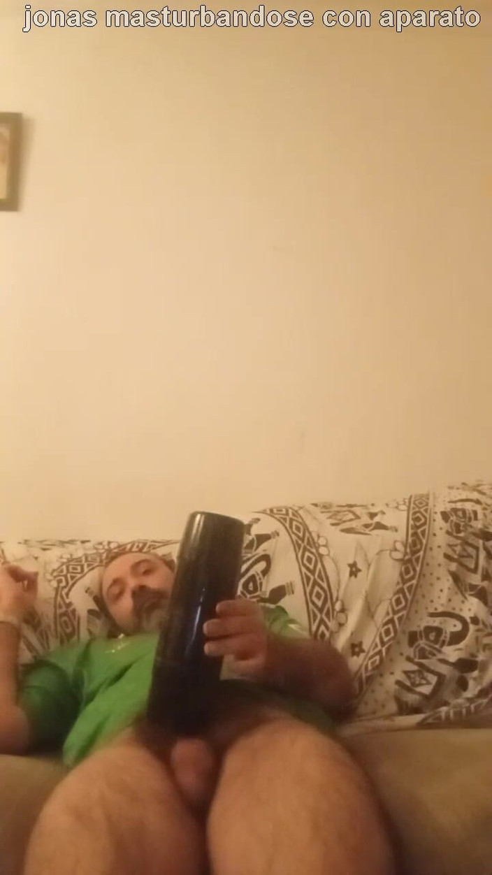 jonasxulo: Jonas masturbasi dengan bribrador