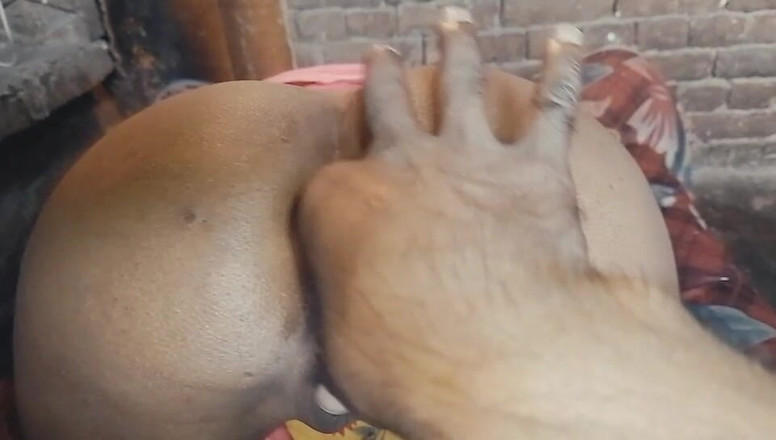 Deshi girl 9: Quand un Indien caresse le cul de sa copine