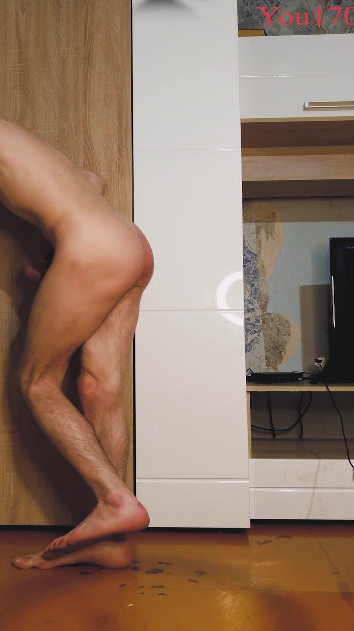 You 170: Mon visage flouté par une grosse bite, un mec gémit...