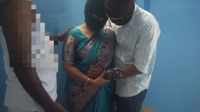 Tamil lesbian: Karım patronumla seks yapıyor. Ateşli üçlü grup seks