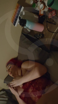 거유 아시아 계모 Sissy Tranny Trap은 메인 이벤트에 아빠 돔을 따뜻하게 하는 데 사용됩니다.