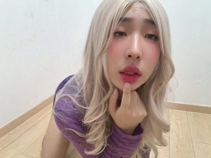 CD_XiXiouo: Chinese Cute Sissy Destroyed with Giant Cock,squirt Like a Fountain