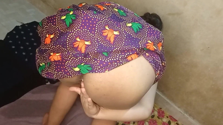 Neelima69: Vesnická slavná Lungi Didi Hindi Audio