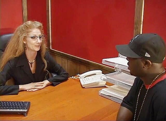 Milf X: "Noir et anal !"