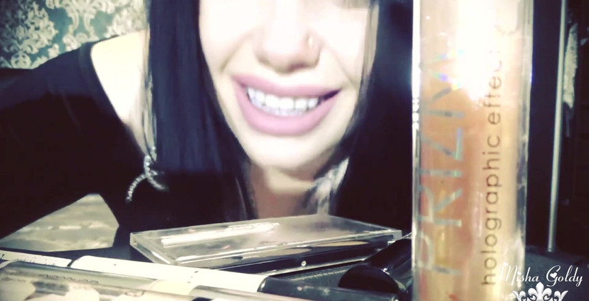 Goddess Misha Goldy: 내 집에서 방에서 방으로 걸어 갈 때, 샤워에서, 나는 알몸이었고 지금은 내 것을 준비하고 있다고 상상해보십시오.