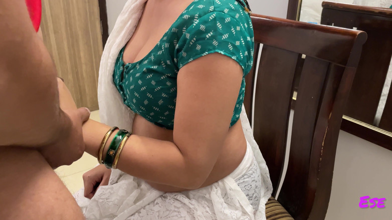 Sammy Sins: आंटी को चिढ़ाते और मजाक करते हुए, उसने उसके स्तन दबाए और उसे चोदा