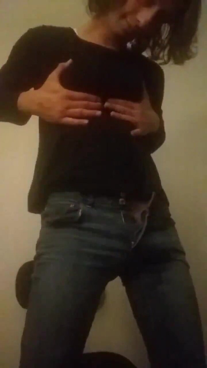 LilTaste: 내 후장을 가지고 노는 중