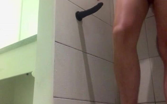 Sissy Paige: Cewek semok kulit hitam lagi asik ngentot dildo sambil bugil