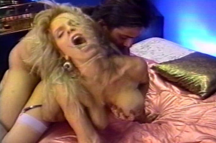 Vintage Life: Film jadul sama tante semok rambut pirang yang aduhai