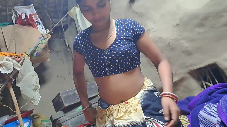 Mahrn: Indian Newly Married Girlfriend Boyfriend Fucking in Village