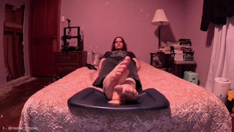 Mr Dimples: 我给我的假阳具足交