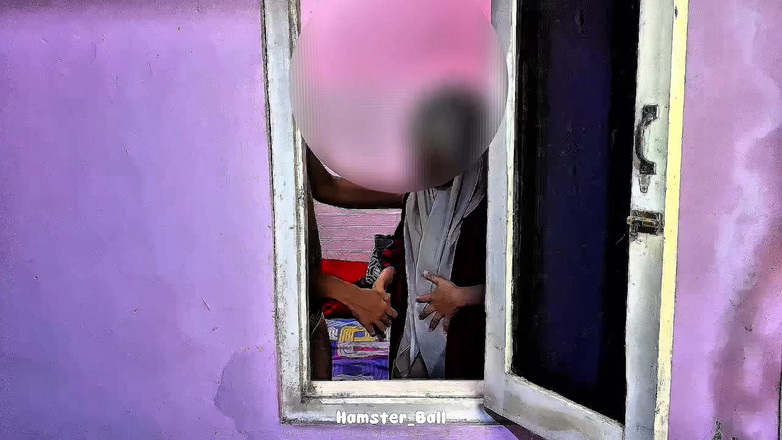 Hamster_Ball: 隣人に捕まりそう!窓の熟女ヒジャブフェラチオ