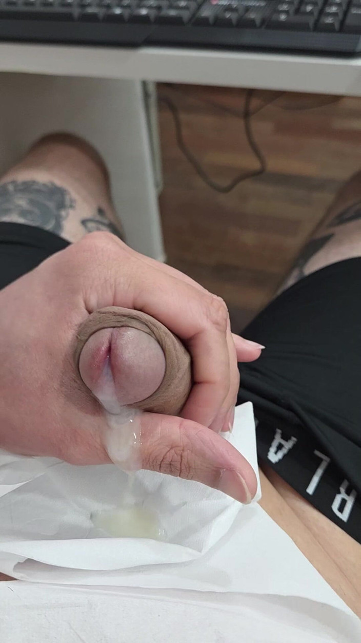 Lkdick8: Cum on Paper